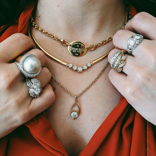 Jewelry Store «Henne Jewelers», reviews and photos, 5501 Walnut St, Pittsburgh, PA 15232, USA