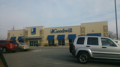 Thrift Store «Goodwill Store & Donation Center», reviews and photos, 5518 Touhy Ave, Skokie, IL 60077, USA