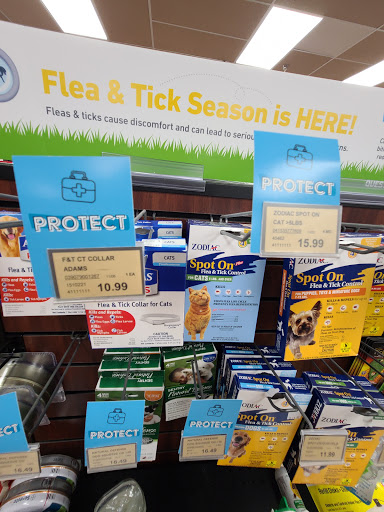 Pet Supply Store «Pet Valu», reviews and photos, 940 Bay Ridge Rd, Annapolis, MD 21403, USA