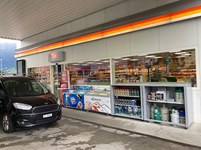 Rezensionen über Coop Pronto Shop mit Tankstelle Seewen Bahnhofstrasse in Einsiedeln - Tankstelle