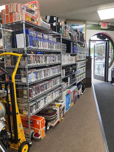 Pawn Shop «Wizebuys PawnBrokers Outlet», reviews and photos, 2928 E Highland Rd, Highland Charter Twp, MI 48356, USA