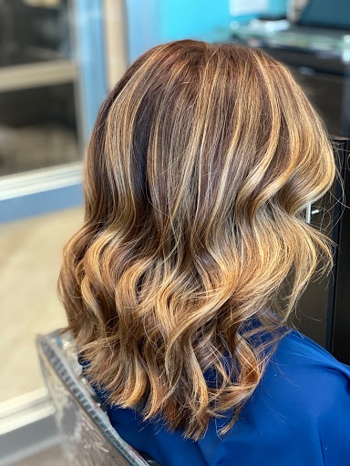 Hair Salon «Glow on main hair salon», reviews and photos, 505 N Main St, Greenville, SC 29601, USA