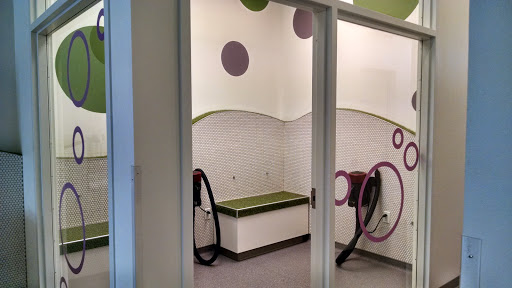 Pet Groomer «Bubbly Paws Dog Wash & Grooming», reviews and photos, 949 Grand Ave, St Paul, MN 55105, USA