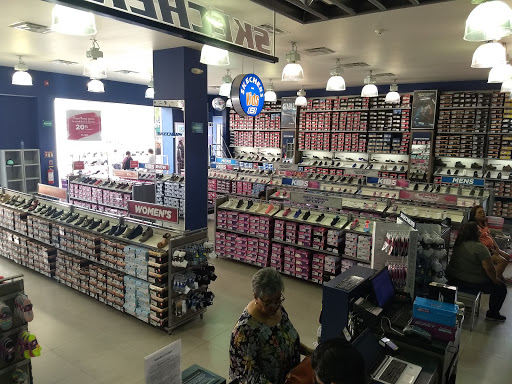 Sandal stores Cancun