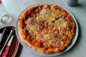 Pizzeria image