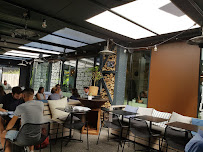 Atmosphère du Yaya Saint-Ouen - Restaurant Grec & Bar à cocktails à Saint-Ouen-sur-Seine - n°7