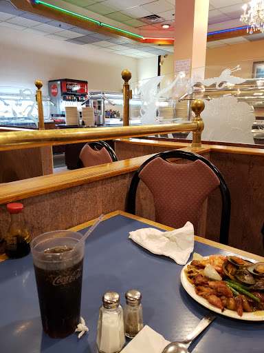 Movie Theater «Regal Cinemas Elmwood Center 16», reviews and photos, 2001 Elmwood Ave, Buffalo, NY 14207, USA