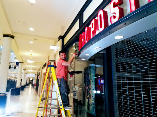 Shopping Mall «Crabtree Valley Mall», reviews and photos, 4325 Glenwood Ave, Raleigh, NC 27612, USA