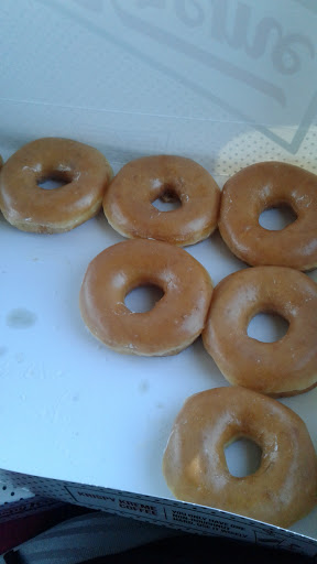 Bakery «Krispy Kreme Doughnuts», reviews and photos, 2900 S 108th St, Milwaukee, WI 53227, USA