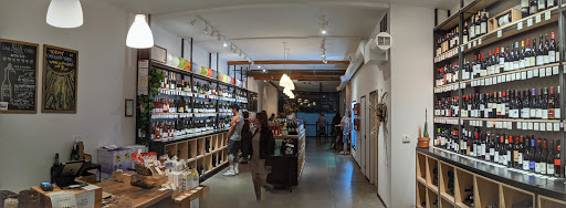 Wine Store «Oakland Yard Wine Shop», reviews and photos, 420 40th St, Oakland, CA 94609, USA