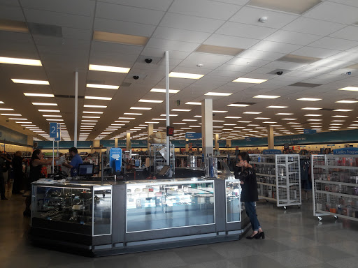 Clothing Store «Ross Dress for Less», reviews and photos, 17880 Newhope St, Fountain Valley, CA 92708, USA
