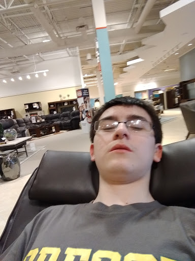 Furniture Store «Art Van Furniture - Chesterfield», reviews and photos, 50400 Gratiot Ave, Chesterfield, MI 48051, USA