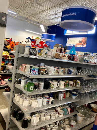 Thrift Store «Goodwill Industries of Greater Cleveland & East Central Ohio», reviews and photos, 16160 Pearl Rd, Strongsville, OH 44136, USA