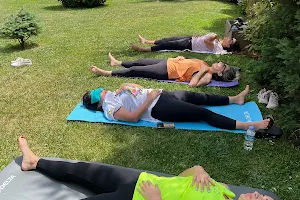 İz Yoga Pilates - Burcum Altıntaş Koçluk & Danışmanlık Merkezi image