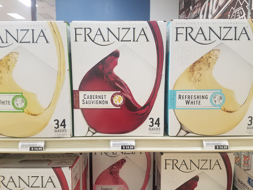 Liquor Store «Route 106 Wines & Spirits», reviews and photos, 377 Chauncy St, Mansfield, MA 02048, USA