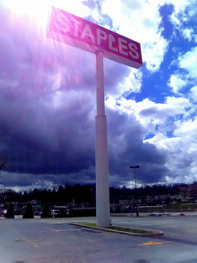 Office Supply Store «Staples», reviews and photos, 3 Work Pkwy, Uniontown, PA 15401, USA