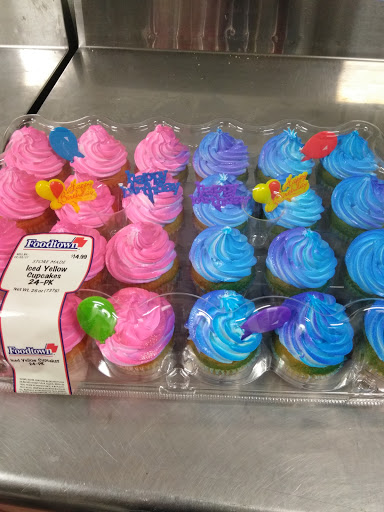 Grocery Store «Foodtown of Bainbridge», reviews and photos, 283 E 204th St, Bronx, NY 10467, USA