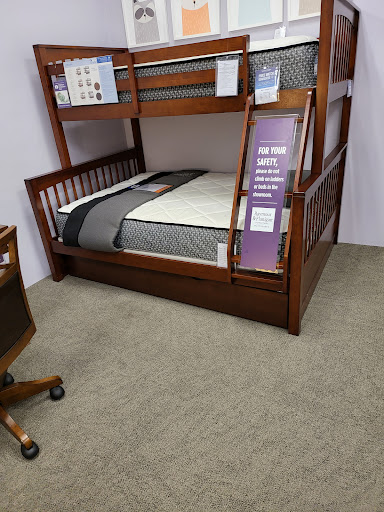 Furniture Store «Raymour & Flanigan Furniture and Mattress Store», reviews and photos, 1360 S Washington St, North Attleborough, MA 02760, USA