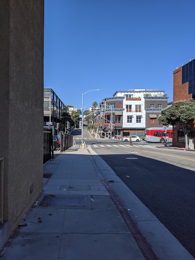 Liquor Store «Davy Jones Liquor Locker», reviews and photos, 63 Navy St, Venice, CA 90291, USA