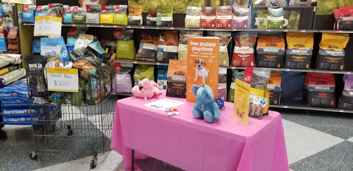 Pet Supply Store «Petco Animal Supplies», reviews and photos, 450 N Rte 17, Paramus, NJ 07652, USA