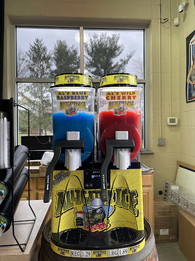 Party Store «Cornersburg Party Shop», reviews and photos, 3727 Tippecanoe Rd, Youngstown, OH 44511, USA