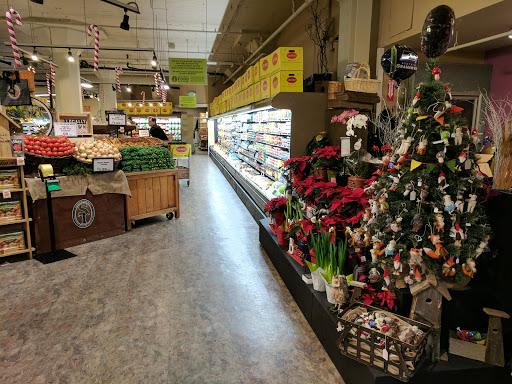 Grocery Store «Stadium Thriftway», reviews and photos, 618 N 1st St, Tacoma, WA 98403, USA