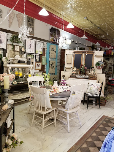 Antique Store «A Corner Cottage», reviews and photos, 895 Conner St, Noblesville, IN 46060, USA