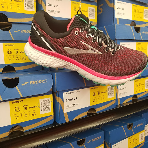 Sporting Goods Store «Academy Sports + Outdoors», reviews and photos, 1351 S Interstate Hwy 35, Round Rock, TX 78664, USA