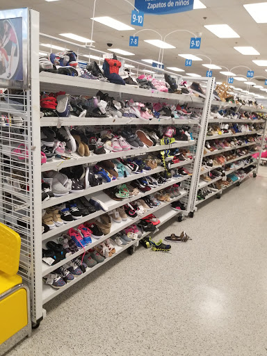 Clothing Store «Ross Dress for Less», reviews and photos, 20519 S Dixie Hwy, Cutler Bay, FL 33189, USA