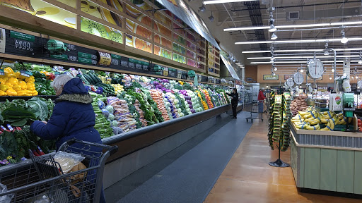 Grocery Store «Fresh Thyme Farmers Market- Deerfield», reviews and photos, 35 Waukegan Rd, Deerfield, IL 60015, USA