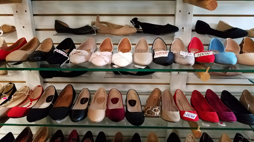Shoe Store «Heel & Sole Shoes», reviews and photos, 708 Mangrove Ave, Chico, CA 95926, USA