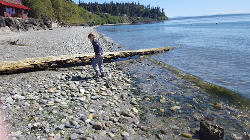 Grocery Store «Indianola Country Store & Deli», reviews and photos, 9175 NE Shore Dr, Indianola, WA 98342, USA