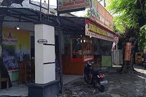 RM Nasi Padang Minang Mananti image