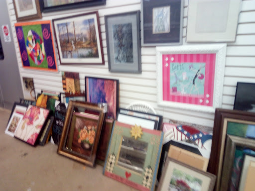 Thrift Store «Goodwill Super Store», reviews and photos, 825 W Pipeline Rd, Hurst, TX 76053, USA