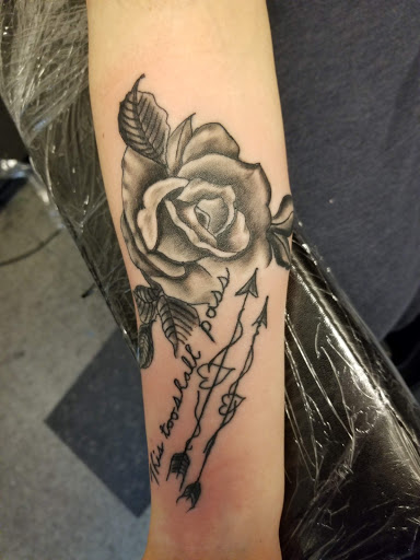 Tattoo Shop «22 Caliber Tattoo Studio», reviews and photos, 3501 Parsons Ave, Columbus, OH 43207, USA