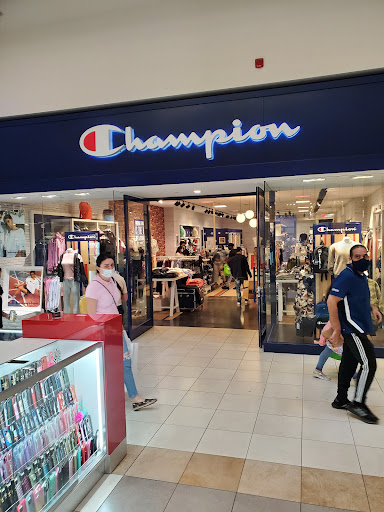 Shopping Mall «Fashion Outlets of Chicago», reviews and photos, 5220 Fashion Outlets Way, Rosemont, IL 60018, USA