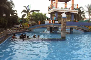 Circle Island Resort image