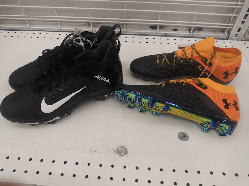 Clothing Store «Ross Dress for Less», reviews and photos, 177 Levittown Pkwy, Levittown, PA 19055, USA