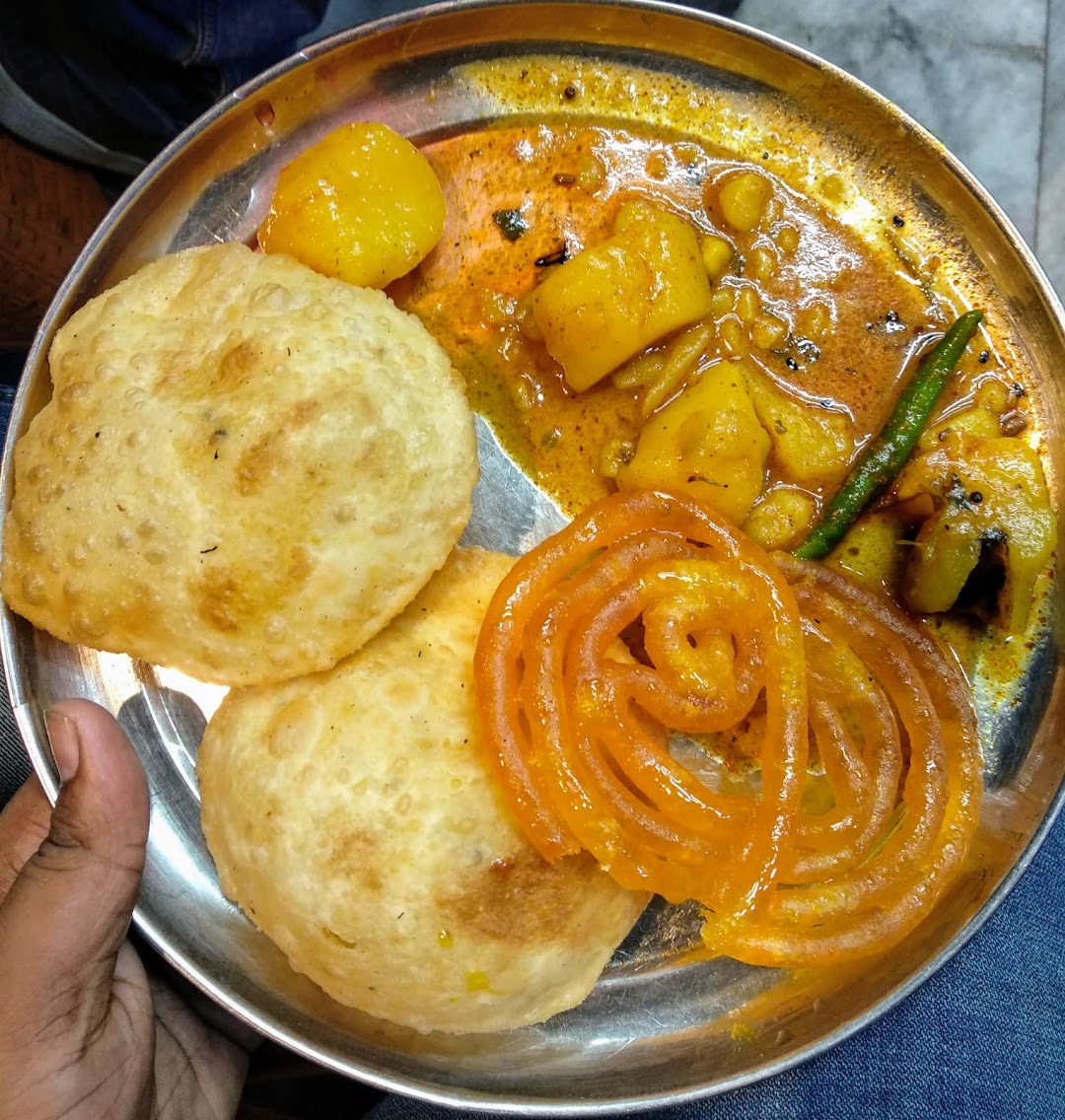 TASTE OF SWADESH - Pure Veg Ac Restaurant | Rajasthani Thali | Best litti chokha | Tandoori chai