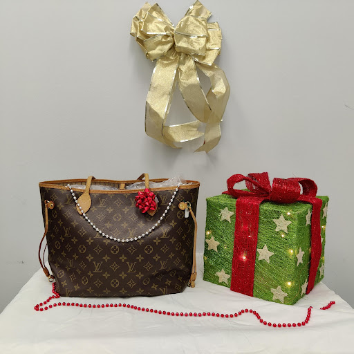 Coin Dealer «Pleasant Hill Coin & Jewelry», reviews and photos