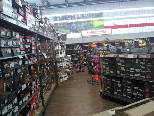 Home Improvement Store «Tractor Supply Co.», reviews and photos, 2101 Bay St STE A, Taunton, MA 02780, USA
