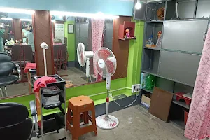 [MANISHA] Ladies Beauty Saloon-The Top Best Beauty Parlour in Baghajatin image