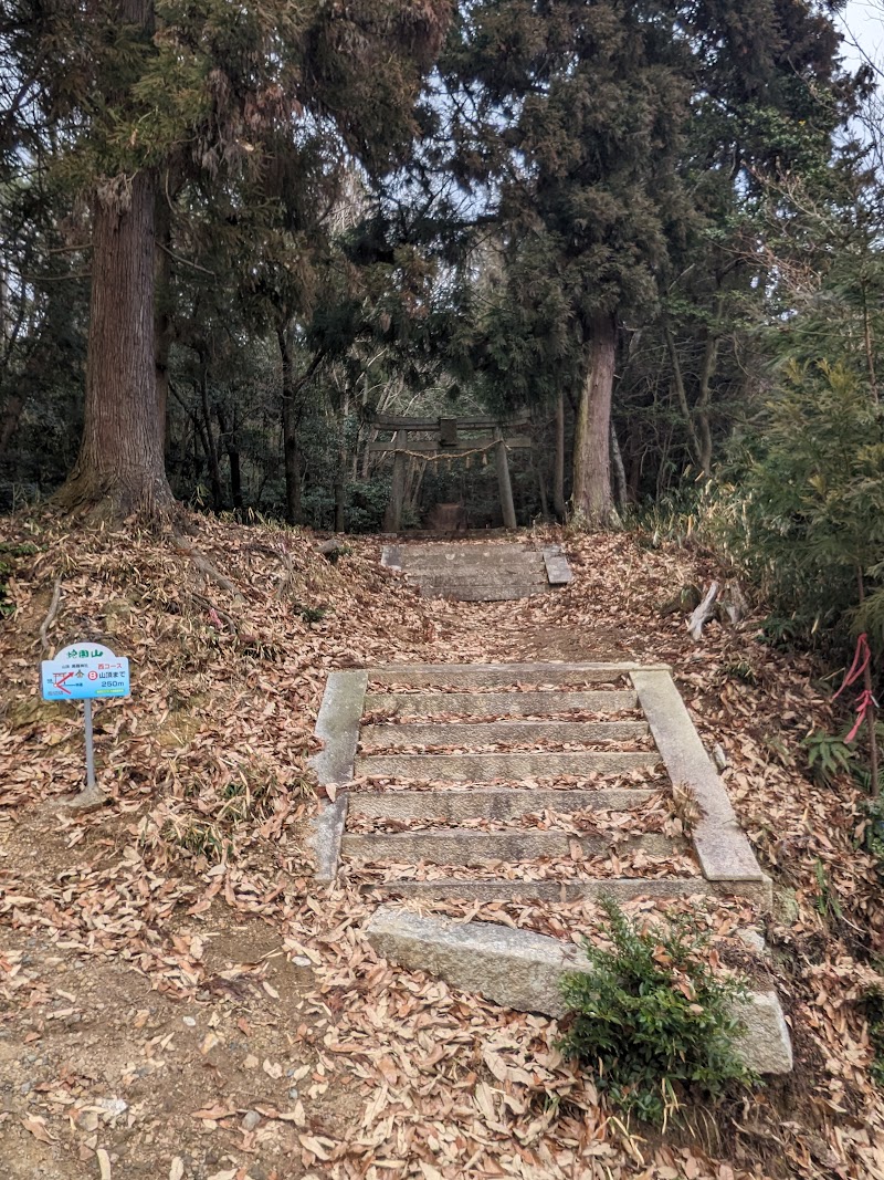 高靇神社鳥居