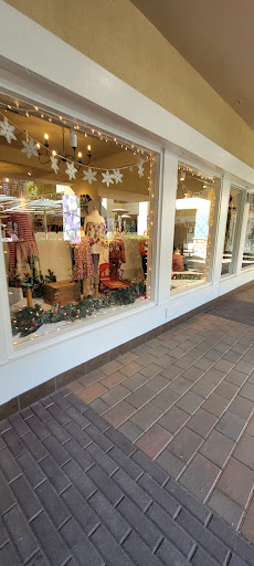 Shopping Mall «Flower Hill Promenade», reviews and photos, 2720 Via De La Valle, Del Mar, CA 92014, USA