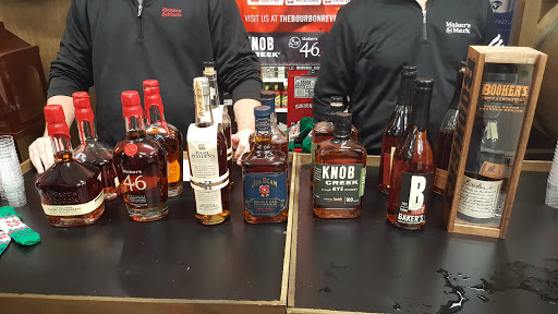 Liquor Store «21st Amendment Wine and Spirts», reviews and photos, 3404 E 146th St, Carmel, IN 46033, USA