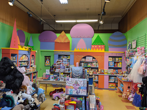 Toy Store «Alakazam Toys & Gifts», reviews and photos, 100 E Main St, Charlottesville, VA 22902, USA
