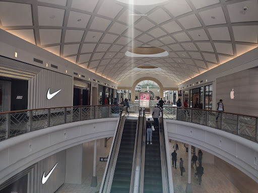 Shopping Mall «Lenox Square», reviews and photos, 3393 Peachtree Rd NE, Atlanta, GA 30326, USA