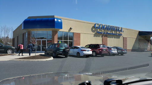 Goodwill Store and Donation Center, 85 Heritage Dr, Palmyra, VA 22963, USA, 