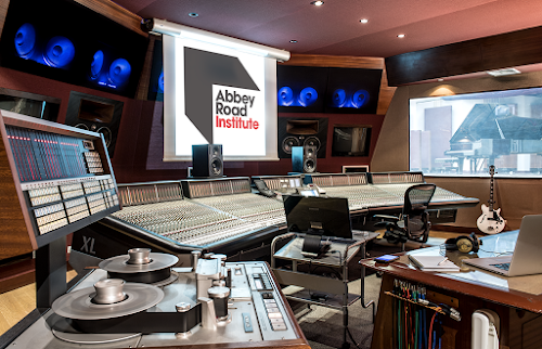 Centre de formation Abbey Road Institute Paris Suresnes