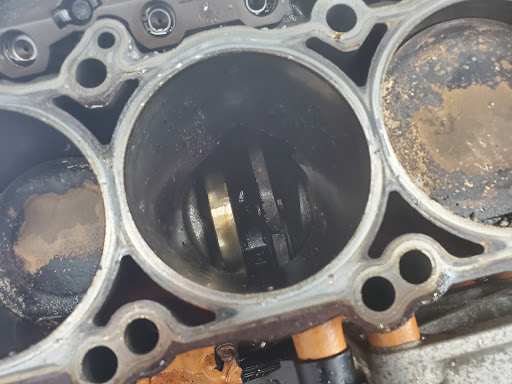 Auto Repair Shop «Hi-Tech Automotive of Wheeling / Car & Truck Repair», reviews and photos, 890 S Milwaukee Ave, Wheeling, IL 60090, USA